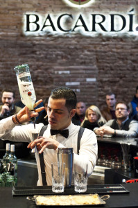 Bacardí Legacy Cocktail Competition 2014 3 Antonio Naranjo durante la competición