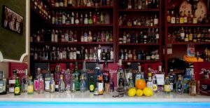 Record Guinness de Ginebras a un local de Valencia 2 Doce Gin CLub
