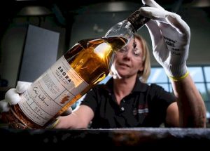 Port Ellen y Brora vuelven a abrir sus puertas 6 Una edición de Brora de 1972 se vendió por 16.970 Euros en Mayo de 2017